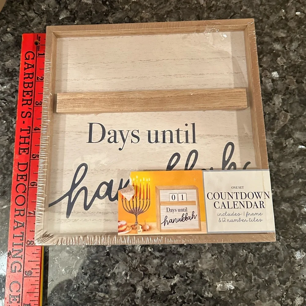 🌸 $3 when bundled - Hanukkah Countdown Calendar NWT